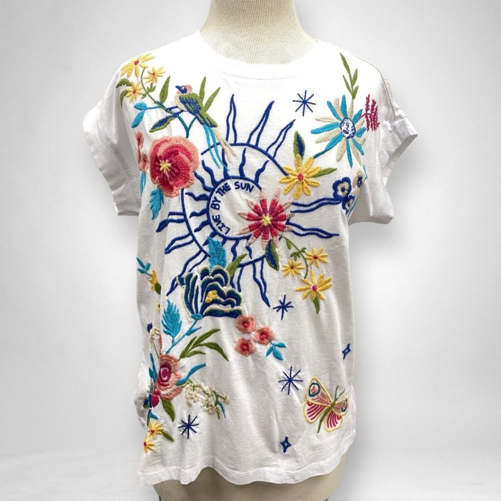 Size S Johnny Was White Arla Floral Embroidered Relaxed T-Shirt J16923 (DAMAGED)
